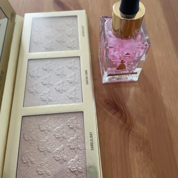 DISNEY BEAUTY BELLE - Catrice Cosmetic BRAND NEW!! - Picture 4 of 5